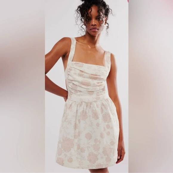 🆕 FREE PEOPLE Meet Me In Maui Printed Mini Dress / Ivory Combo Size Large - Picture 1 of 3
